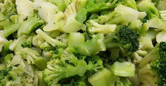 La cottura al vapore consente di mantenere inalterate tutte le proprietà dei broccoletti