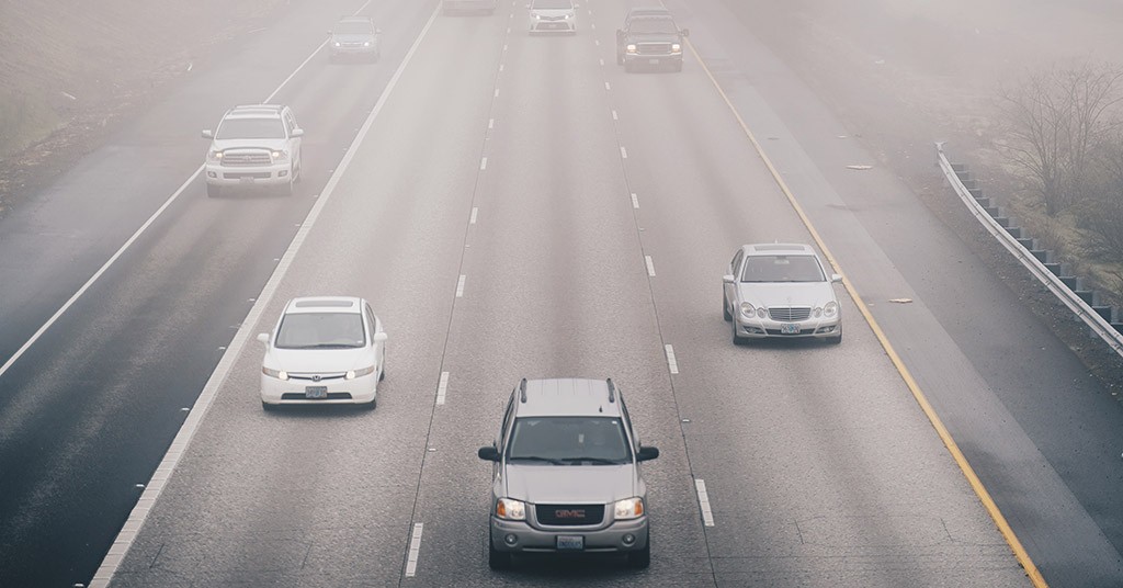 Smog su strada, auto elettriche