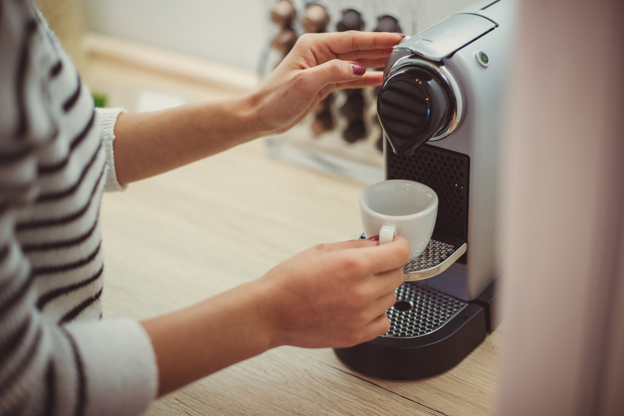 come pulire macchinetta caffè in modo naturale