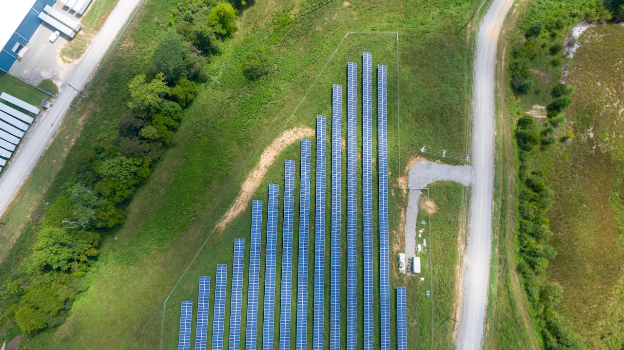 Cosa si intende per agrivoltaico e quali benefici apporta